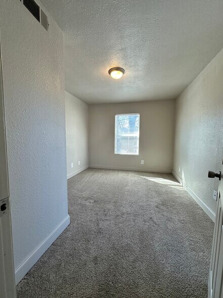 More Photos Of 214 Randolph St, Atlanta Apartments For Sale