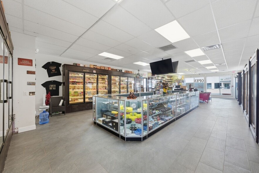 More Photos Of 27-16 Broadway, Fair Lawn Land For Lease