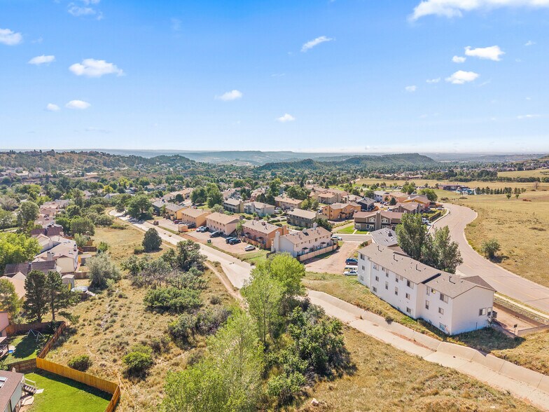 More Photos Of 2350 Split Rock Dr, Colorado Springs Apartments For Sale