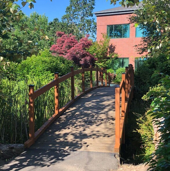 More Photos Of 650-680 Hawthorne Ave SE, Salem Unknown For Lease