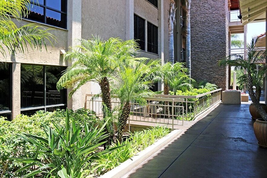 More Photos Of 6904-6920 Miramar Rd, San Diego Unknown For Lease