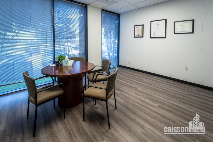 More Photos Of 6220 WESTPARK Dr, Houston Office For Lease
