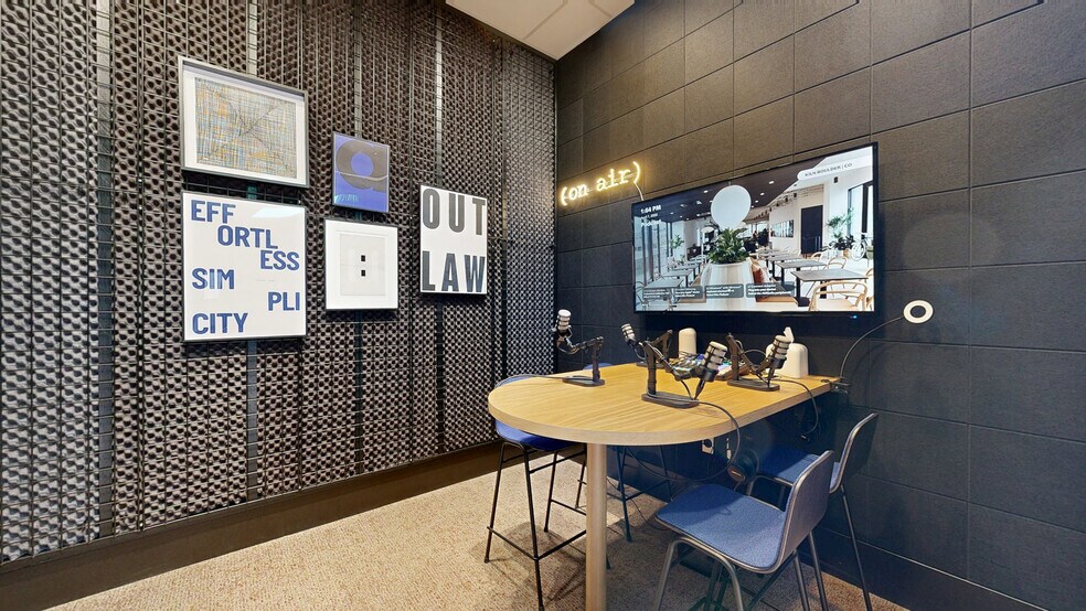 More Photos Of 1801 E Camelback Rd, Phoenix Coworking Space