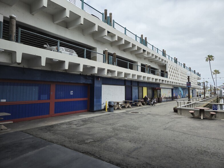 More Photos Of 123 International Boardwalk, Redondo Beach Storefront For Lease
