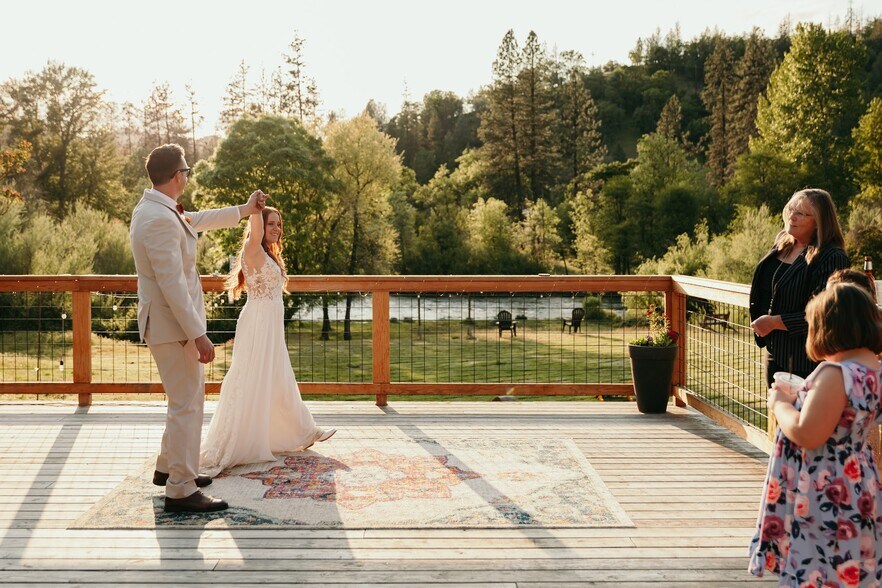 More Photos Of 125 Deadwood Rd, Lewiston Restaurant For Sale