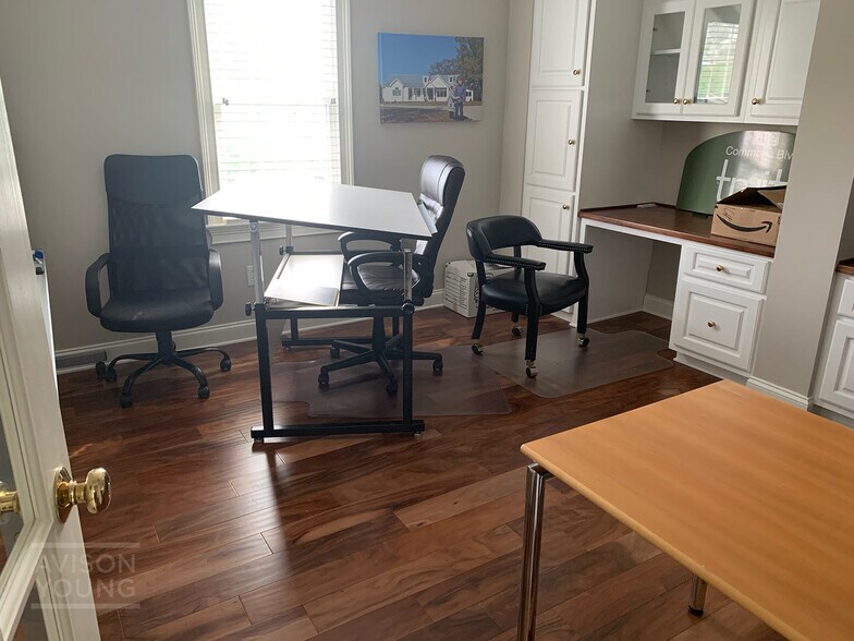 More Photos Of 102 Commons Blvd, Piedmont Office Residential For Lease