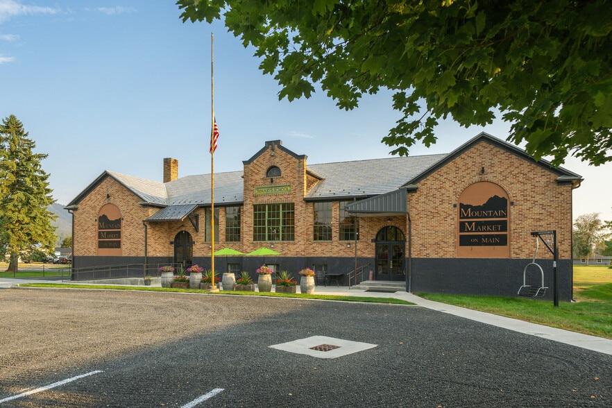 More Photos Of 508 E Main Ave, Chewelah Office For Sale