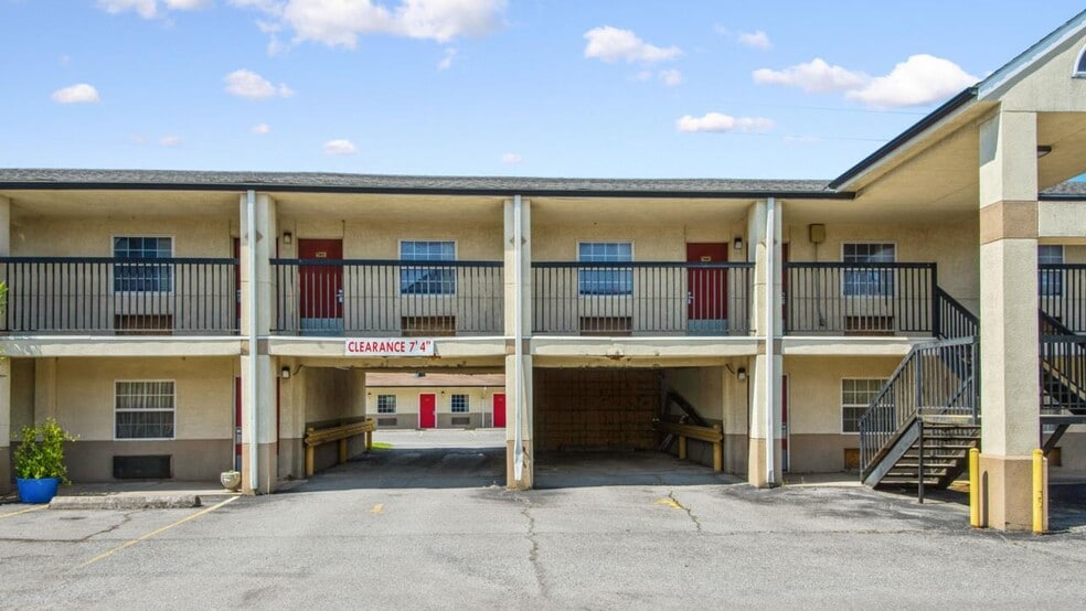 More Photos Of 419 S George Nigh Expy, Mcalester Hotel For Sale
