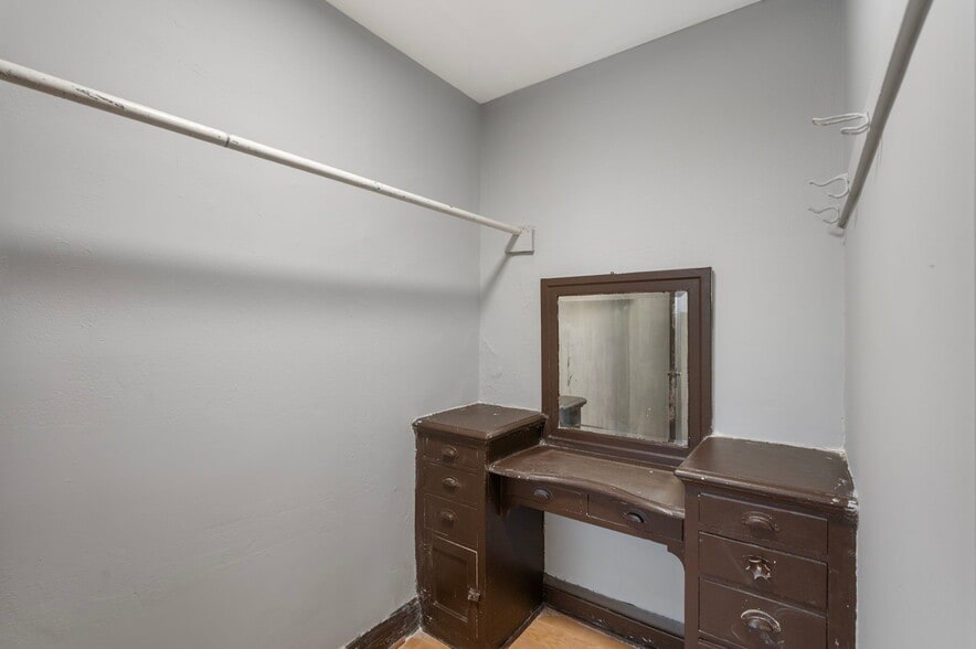More Photos Of 487 Grand Ave, Saint Paul Apartments For Sale