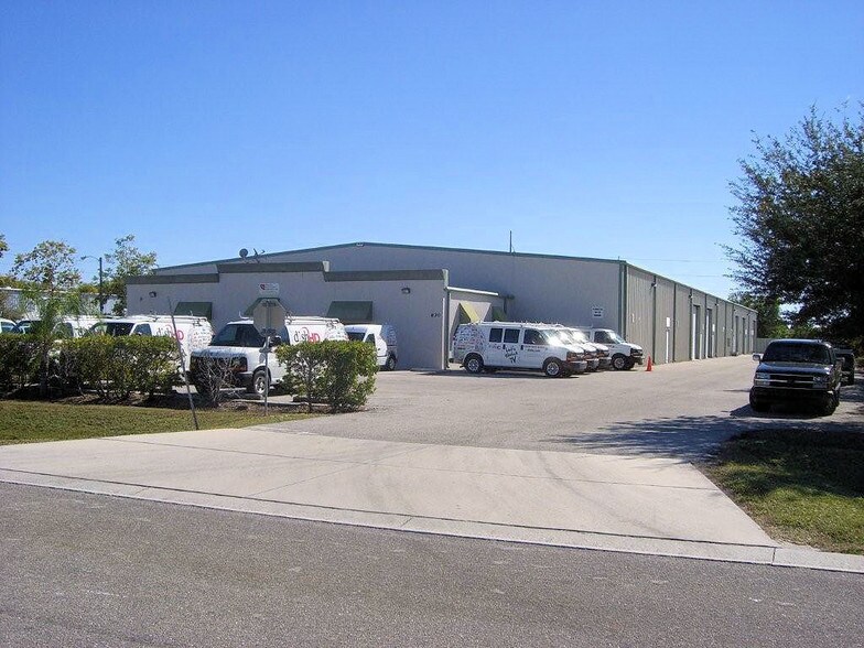 More Photos Of 830 NE 24th Ln, Cape Coral Warehouse For Sale