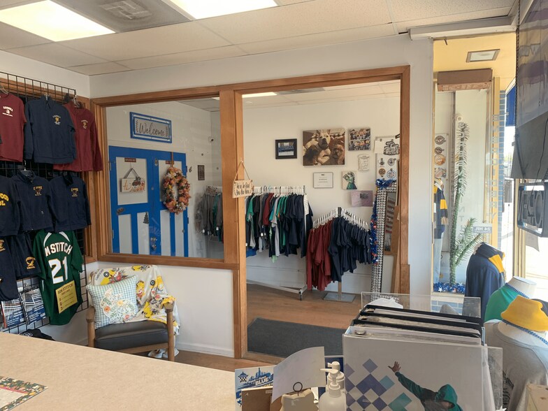 More Photos Of 3136 W 111th St, Chicago Storefront For Sale