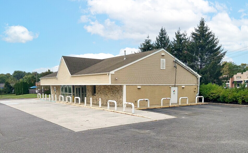 Primary Photo Of 1301 Route 38, Hainesport Convenience Store For Lease