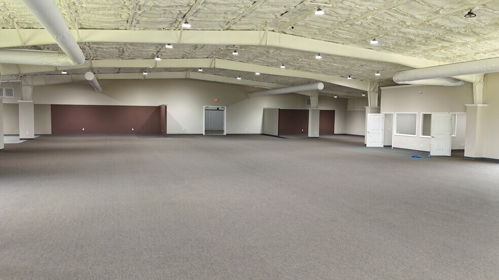 More Photos Of 1205 W Parker St, Baxley Freestanding For Lease