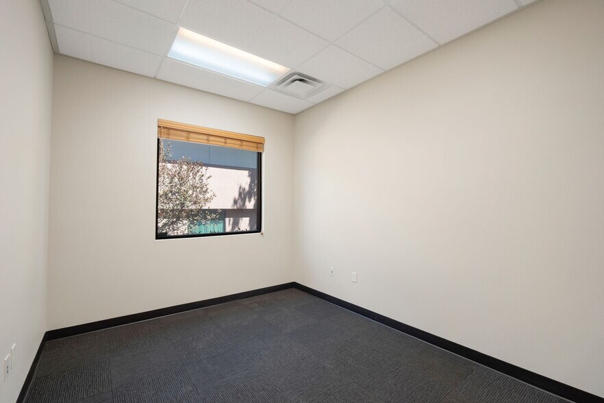 More Photos Of 5588 S Fort Apache Rd, Las Vegas Medical For Lease