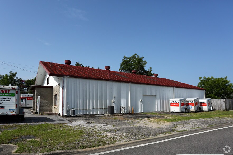 More Photos Of 101 S John Sims Pky, Valparaiso Warehouse For Lease