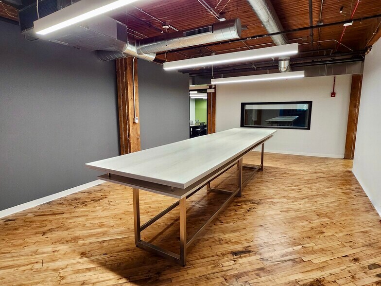 More Photos Of 2150 S Canalport Ave, Chicago Loft Creative Space For Lease