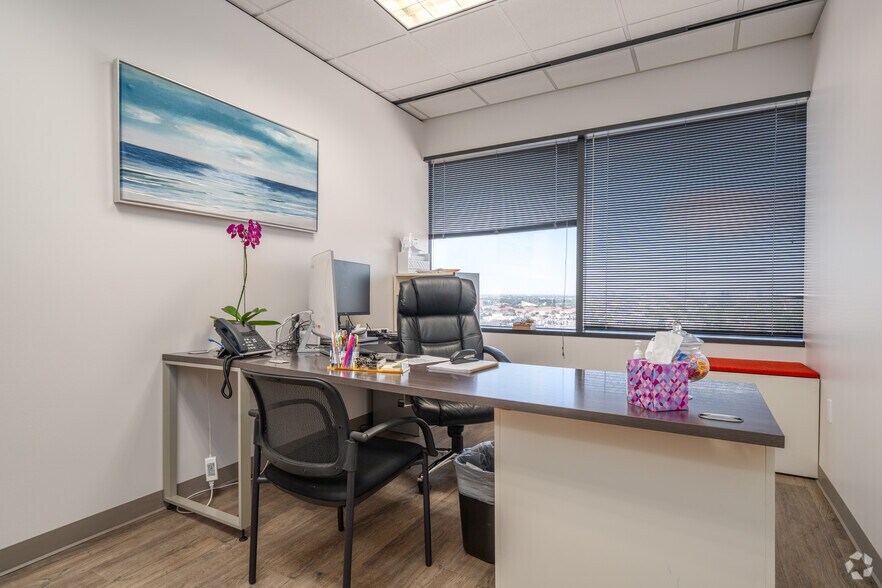 More Photos Of 2603 Augusta Dr, Houston Office For Lease