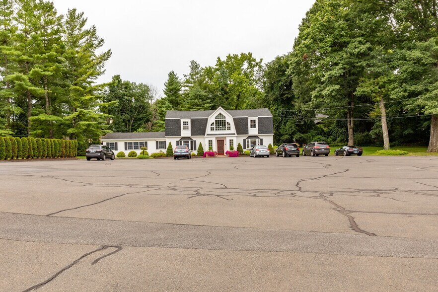 More Photos Of , Brookfield Unknown For Sale