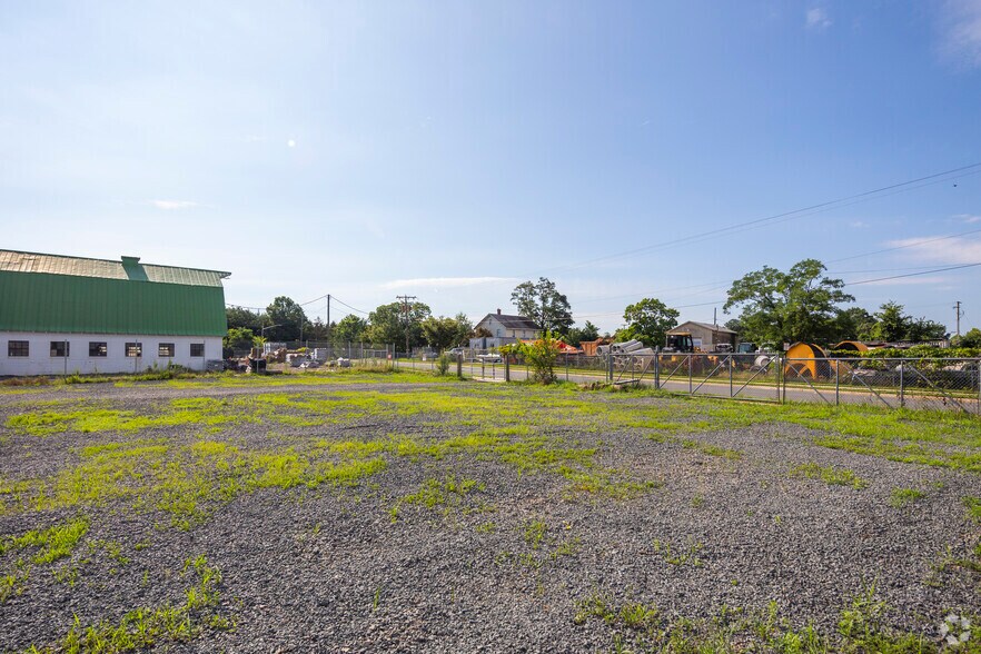 More Photos Of 14800 Thompson Rd, Chantilly Land For Sale