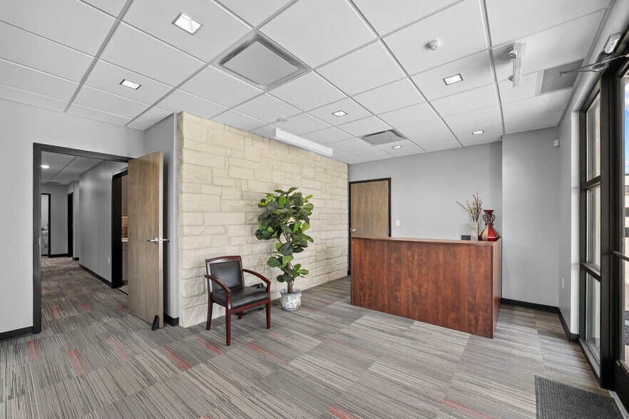 More Photos Of 39 Truss Dr, Boerne Flex For Sale