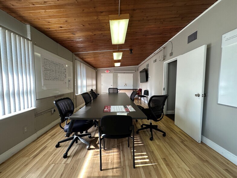 More Photos Of 2050 Morrissey Ave, Warren Manufacturing For Sale
