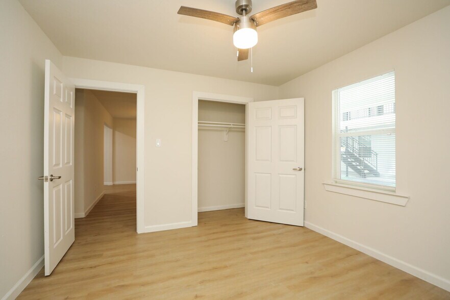 More Photos Of 912 Church St, Galveston Apartments For Sale