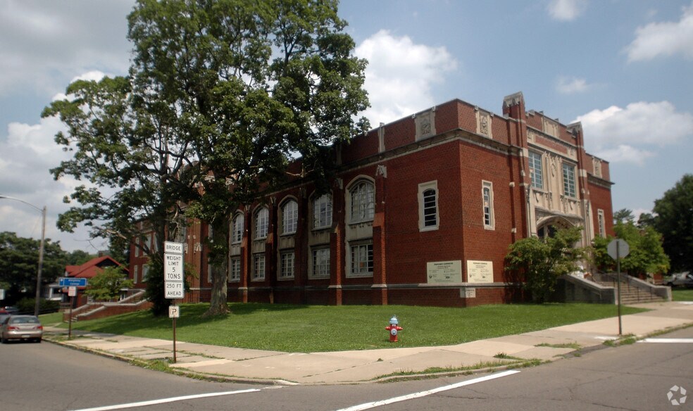 More Photos Of 847 N Main St, Meadville Medical For Lease