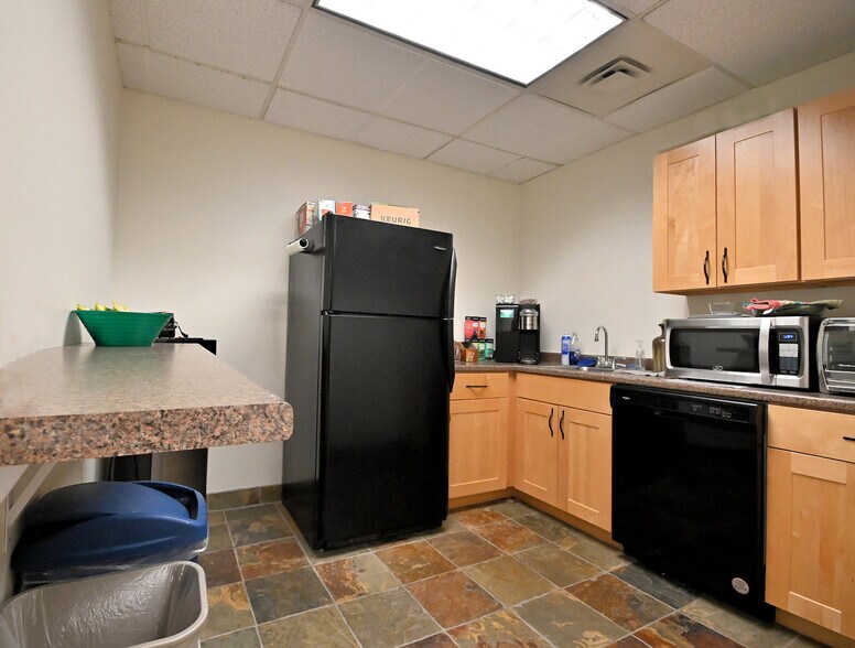 More Photos Of 7525 Mitchell Rd, Eden Prairie Loft Creative Space For Sale