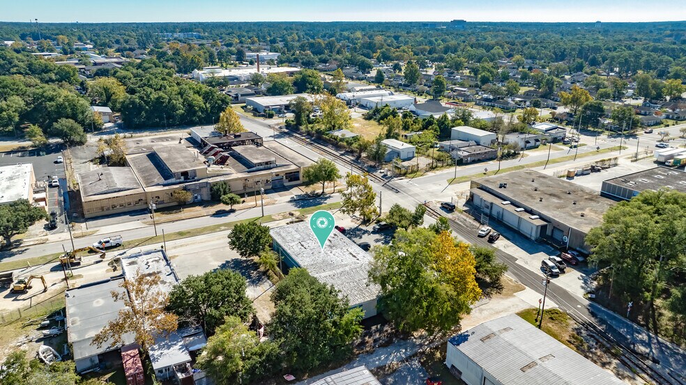 More Photos Of 1316 S 5th Ave, Wilmington Service For Sale