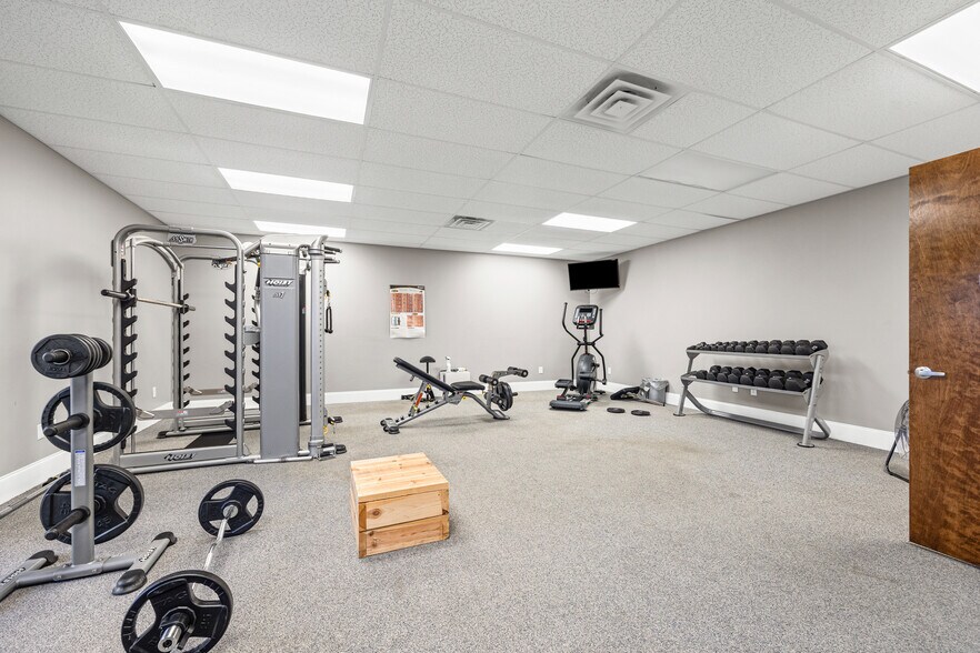 More Photos Of 8190 Regent Pky, Fort Mill Warehouse For Lease