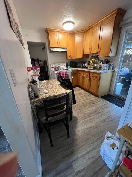 More Photos Of 2360 Mammoth Dr, San Jose Apartments For Sale