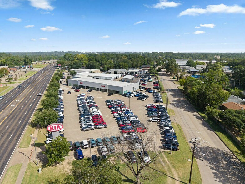 More Photos Of 4818 Troup Hwy, Tyler Auto Dealership For Sale