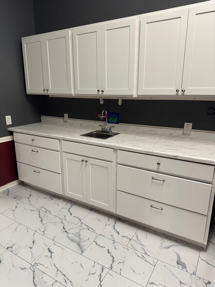 More Photos Of 5113 Sr 674, Wimauma Office For Lease