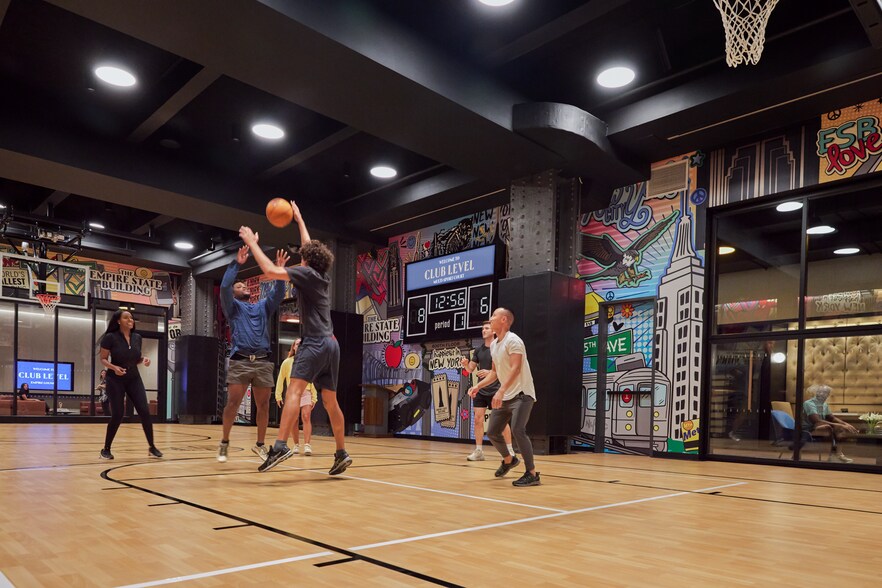 More Photos Of 350 Fifth Ave, New York Office For Lease