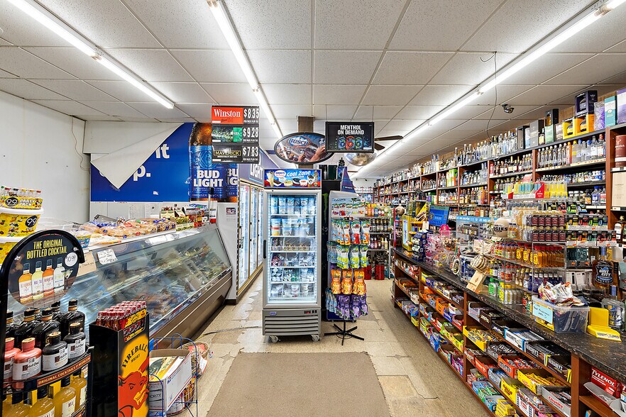 More Photos Of 3507 Palms Rd, Casco Drugstore For Sale