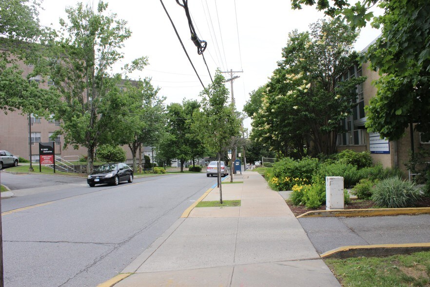 More Photos Of 15 Moore Ave, Mount Kisco Medical For Sale
