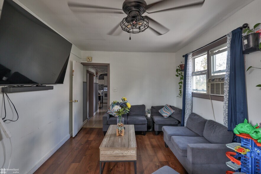 More Photos Of 902 W Wilkes Barre St, Easton Apartments For Sale