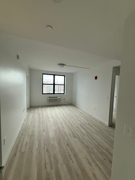 More Photos Of 1039 Washington Ave, Bronx Apartments For Sale