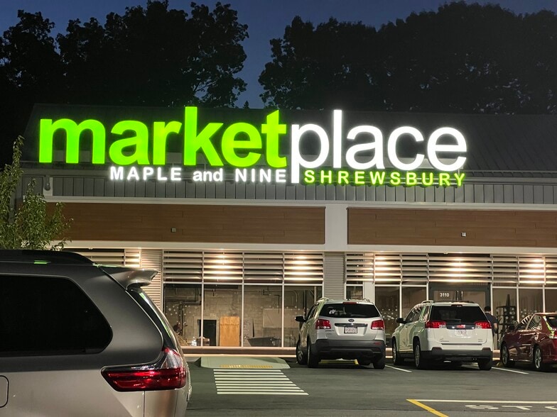 More Photos Of 380 Maple Ave, Shrewsbury Unknown For Lease