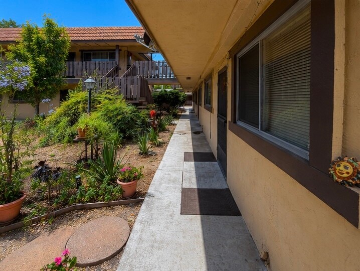 More Photos Of 6015 Montecito Blvd, Santa Rosa Apartments For Sale
