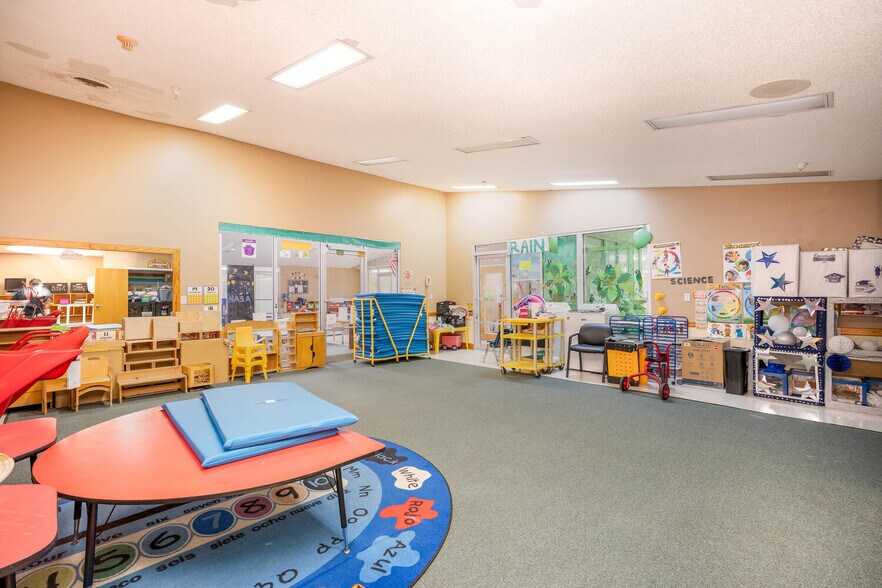 More Photos Of 2081 Mesa Valley Way, Austell Specialty For Sale