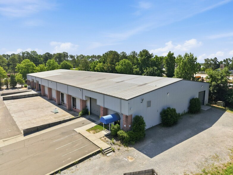 More Photos Of 2456 S Miami Blvd, Durham Warehouse For Lease