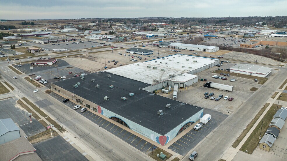 More Photos Of 128 W 8th St, Monroe General Retail For Sale