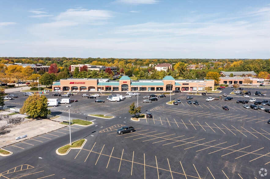 More Photos Of 2650-2708 E Main St, Saint Charles Unknown For Lease