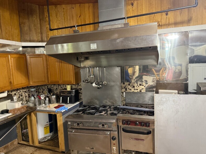 More Photos Of 1050 Duncan Ln, Leighton Specialty For Sale