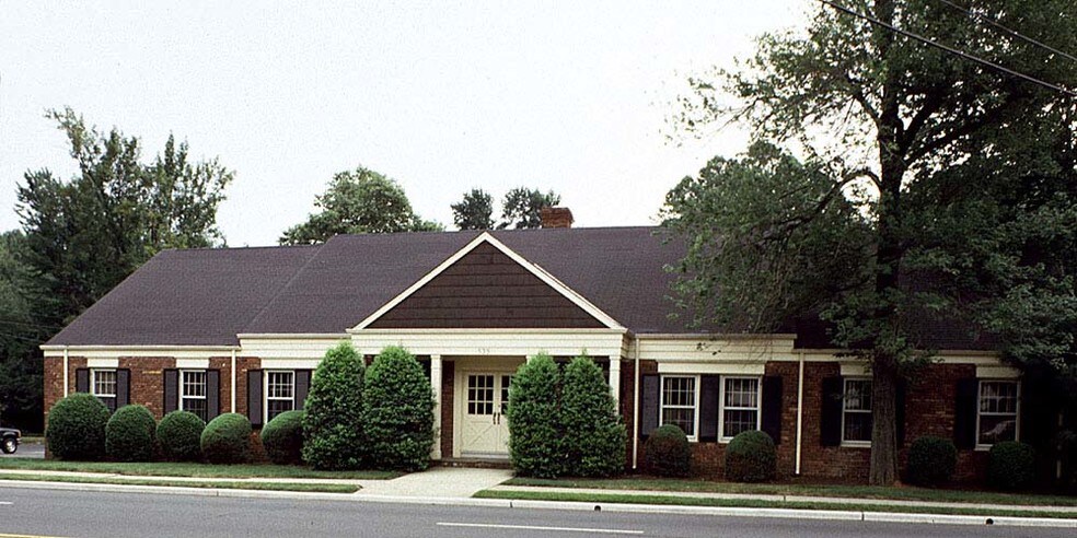 More Photos Of 535 Morris Ave, Springfield Medical For Lease