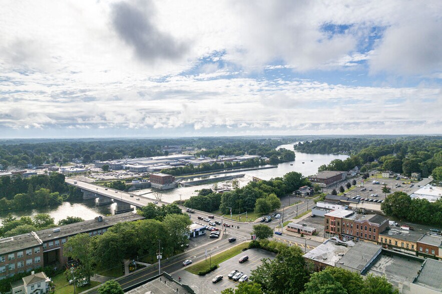 More Photos Of 114-116 W Broadway, Fulton Multifamily For Sale