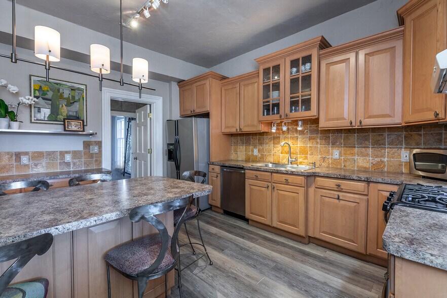 More Photos Of 259 Main St S, Woodbury Apartments For Lease