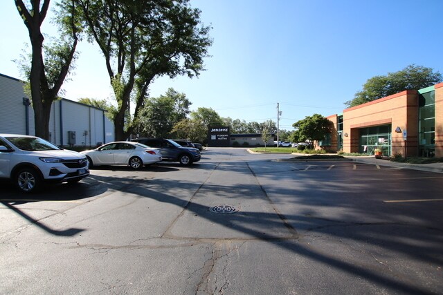 More Photos Of 661-671 E Calhoun St, Woodstock Office For Sale