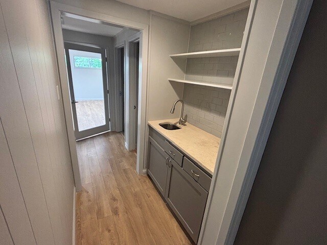 More Photos Of 2211 Hancock Dr, Austin Office Residential For Lease